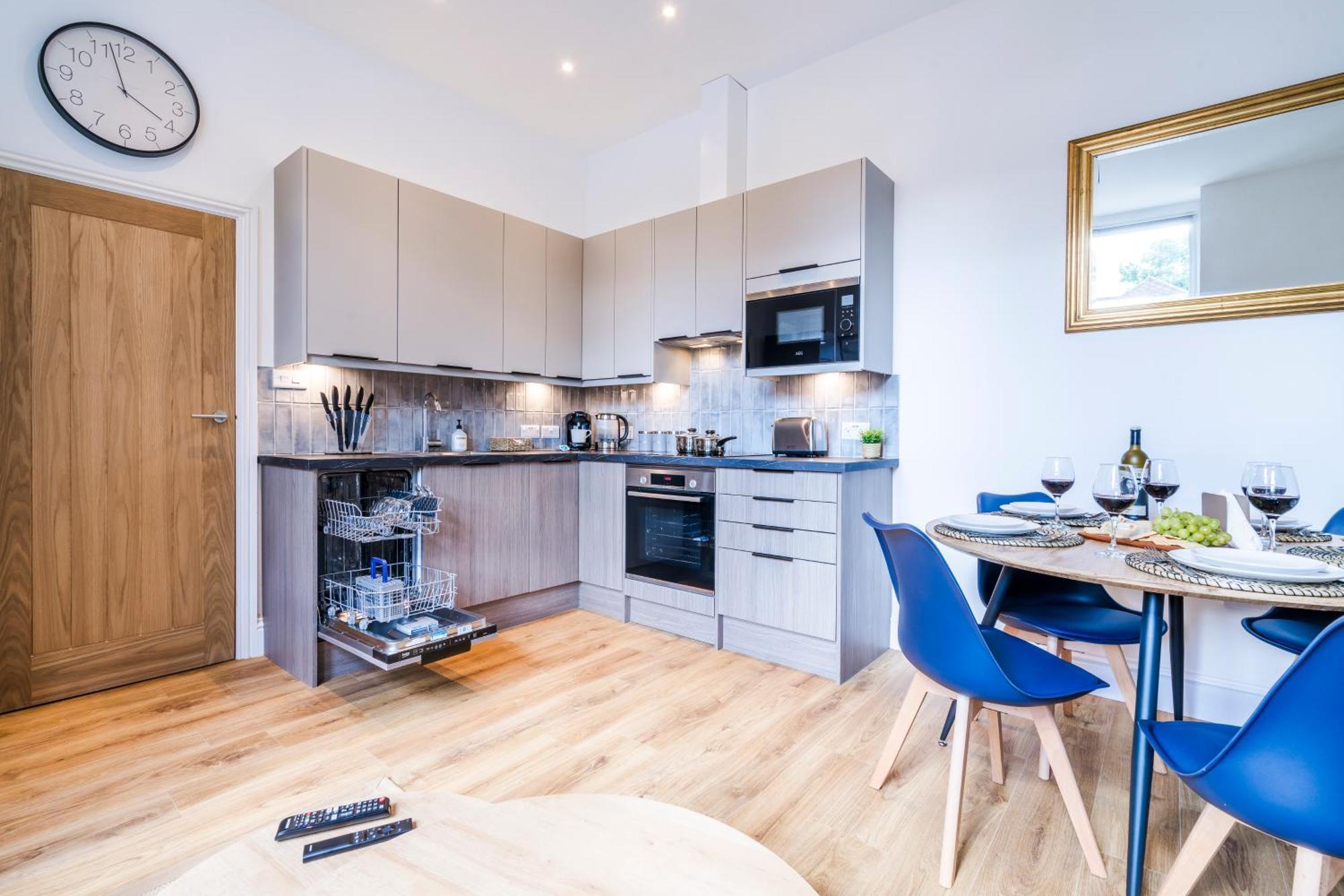 Apartment Cozy 2 Bedroom In Sutton